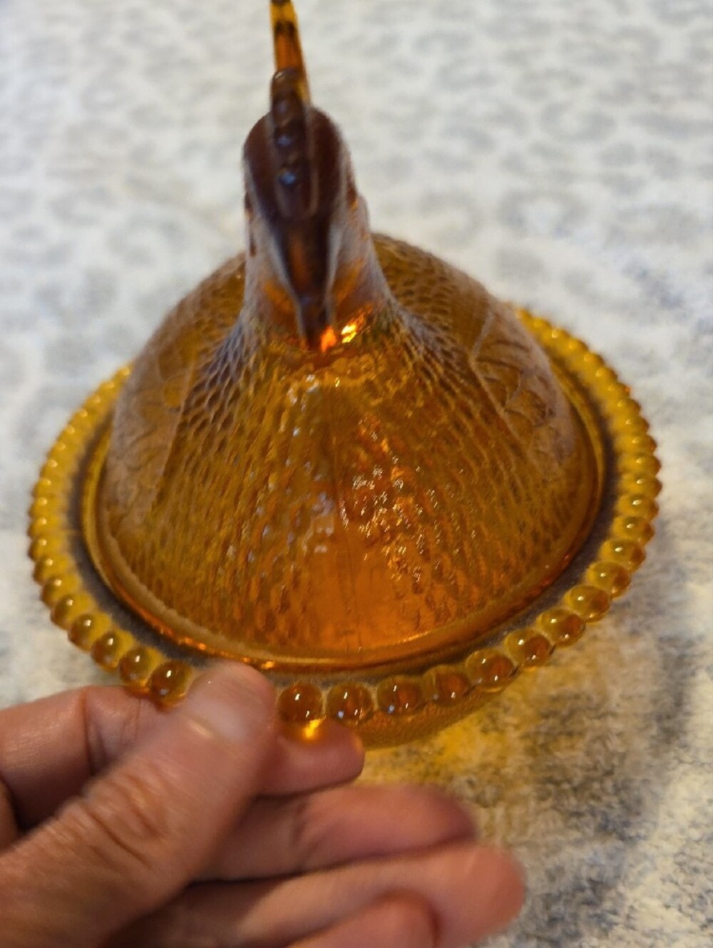 Vintage Mid-Century Modern Indiana Glass Amber "Hen on Nest" Covered Dish 🐔✨ - Picture 5 of 8